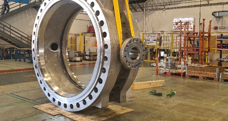 Picture of a butterfly valve in a factory