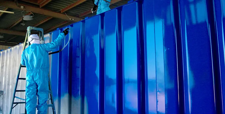 The Acrolon 680 single-coat topcoat delivers speed, efficiency and durability to coating an array of industrial- and marine-related assets. (Image source: Sherwin-Williams) worker_applying_paint_coating