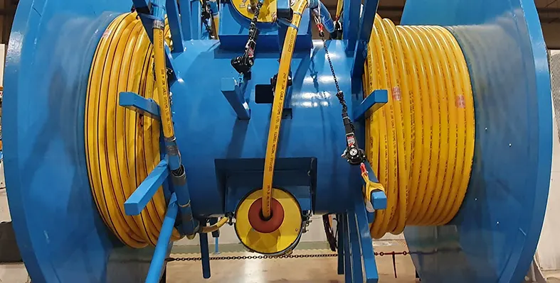 umbilical_cable