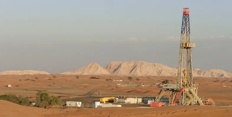 oil_rig_in_desert