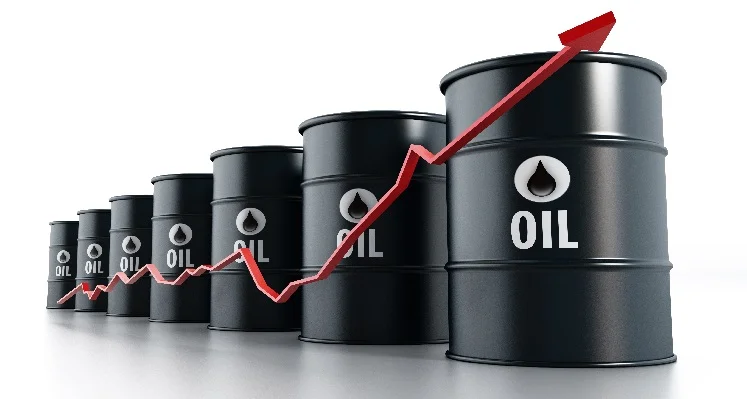 Graphic_featuring_oil_barrels_and arrow_rising_representing_rising_oil_prices