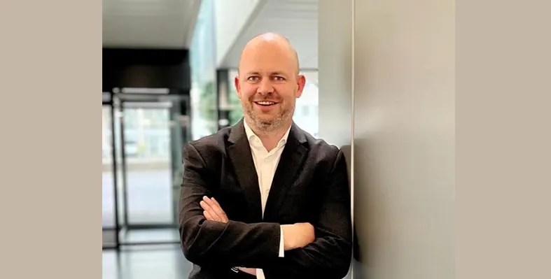 headshot_of_Alex_Myers