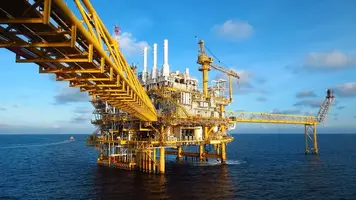 offshore_oil_rig_against_blue_sky