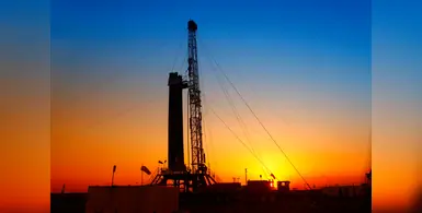 oil _rig_at_night