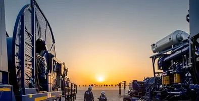 oil_workers_with_oilfield_equipment