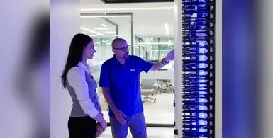 Company_personnel_at_data_centre