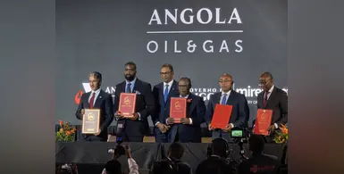 agreement_signing
