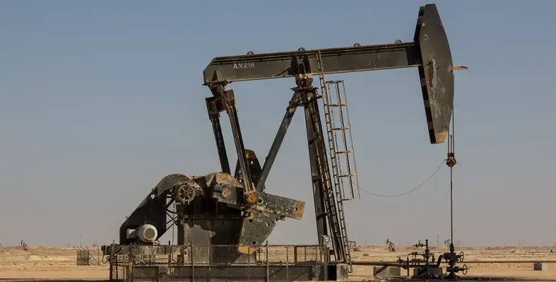 Picture of an onshore oil jack
