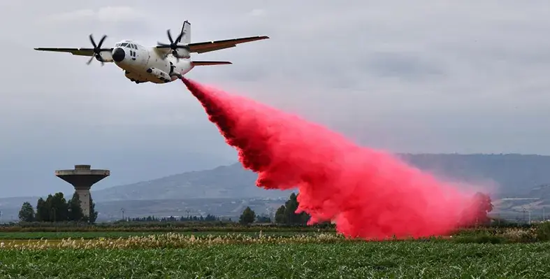 aircraft_firefighting_red_liquid_spray_Leonardo_Aramco