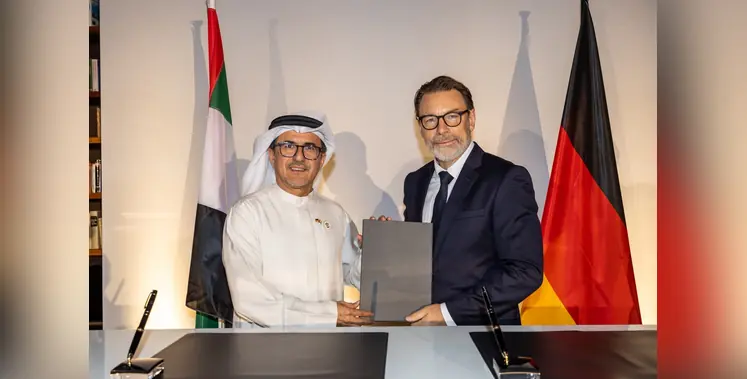 agreement_signing